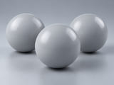 Concepto de producto CGI de bolas de PVC rígido; materiales y geometría ilustrativos
